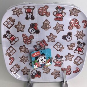 4 Dinner Plates Disney Mickey Mouse Minnie Christmas Melamine Gingerbrea…